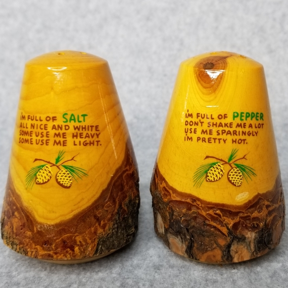 Bark Wood Pinecone Souvenir Big Basin, Cali. Salt and Pepper Shakers - Picture 2 of 9
